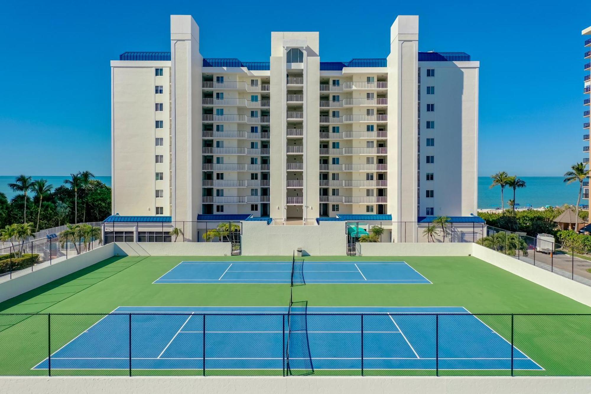 Totally Renovated Beachfront Condo At Apollo! Marco Island Exterior foto